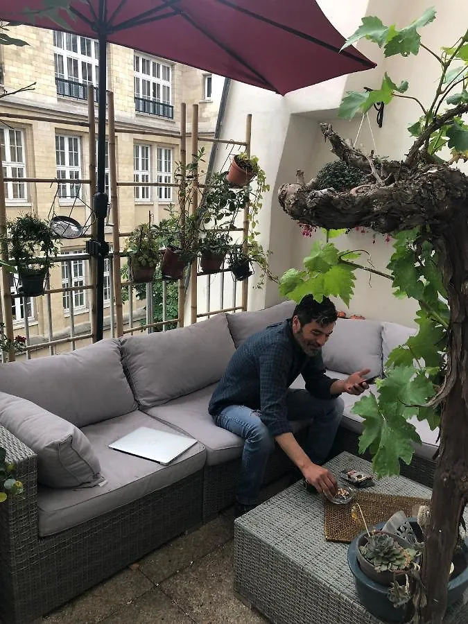 Apartment With Terrace In Paris Center - Montorgueil District